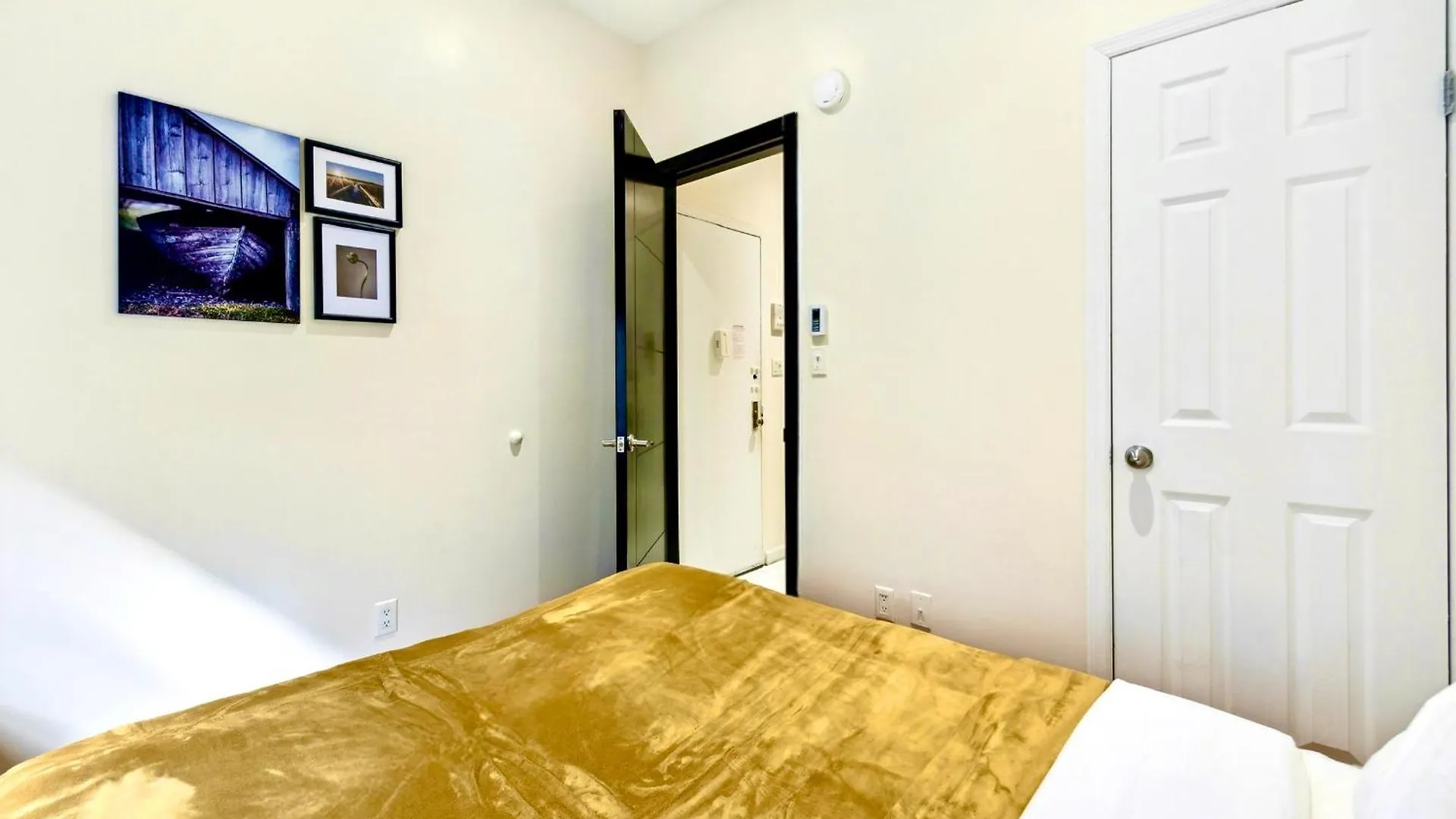 Central & Cozy 2 Bd Apt In Manhattan New York 0*,